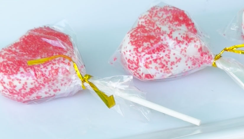 heart shaped cake pops